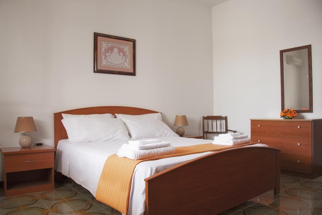 Villa Al Mare Gallipoli 玛丽娜迪曼卡维萨 外观 照片