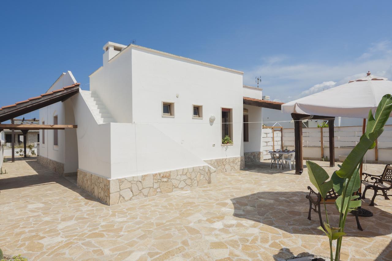 Villa Al Mare Gallipoli 玛丽娜迪曼卡维萨 外观 照片