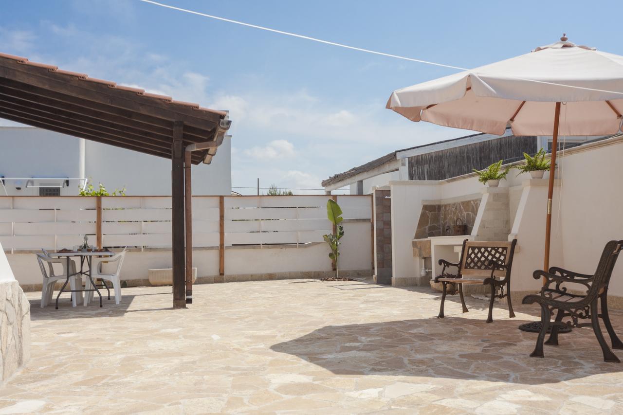 Villa Al Mare Gallipoli 玛丽娜迪曼卡维萨 外观 照片