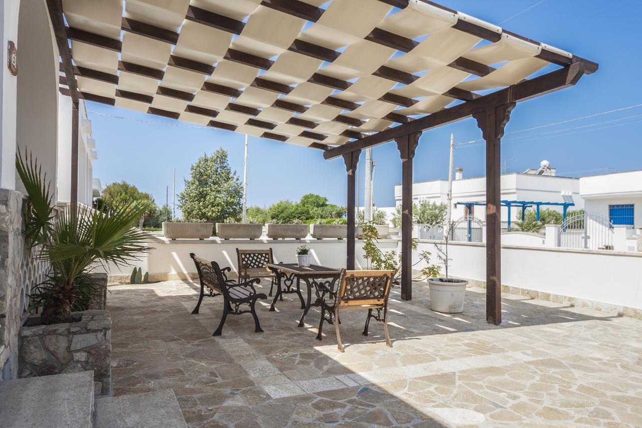 Villa Al Mare Gallipoli 玛丽娜迪曼卡维萨 外观 照片