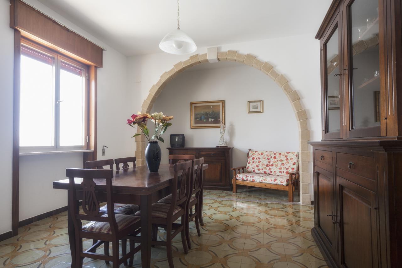 Villa Al Mare Gallipoli 玛丽娜迪曼卡维萨 外观 照片