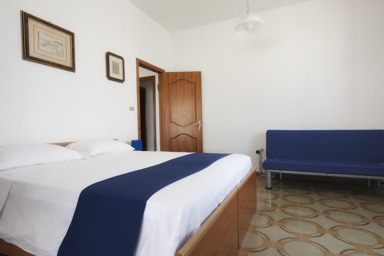 Villa Al Mare Gallipoli 玛丽娜迪曼卡维萨 外观 照片